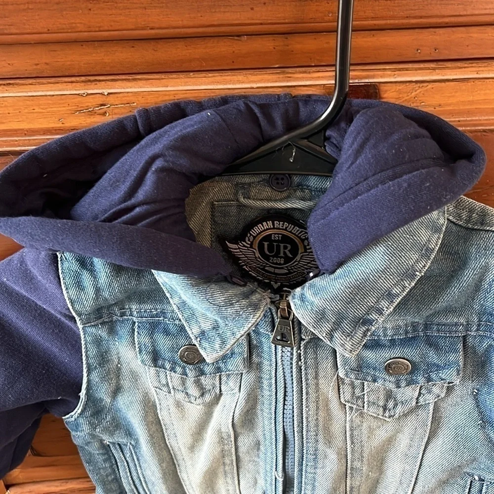 Urban Republic NWT Boy’s Jean Jacket With Hood Size 18 Months